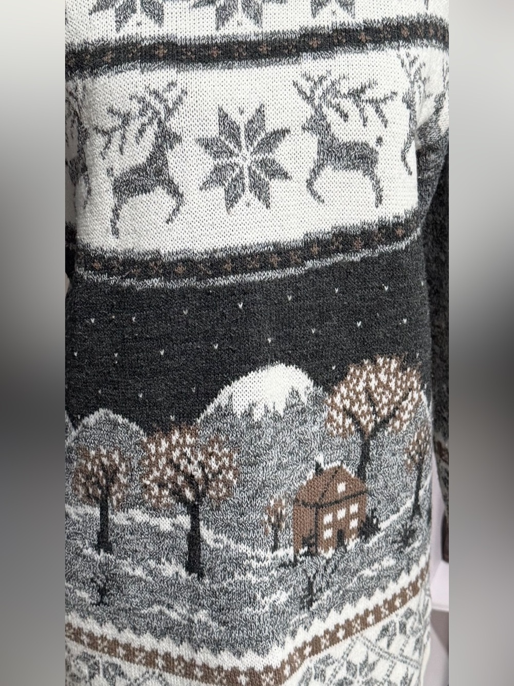 Whitefish Bay Fair Isle Reindeer Sweater Size Medium